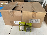 Q-link radio/tv stopcontact inbouw/doorvoer einddoos serie s2 rvs kleur (70x) - afbeelding 2 van  4