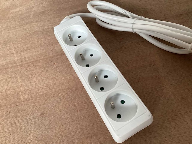 Q-link stekkerdoos 4 voudig, kabel 1,5 m, 16a - afbeelding 3 van  4