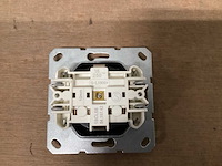 Q-link stopcontact met randaarde mat zwart (9x) - afbeelding 3 van  3