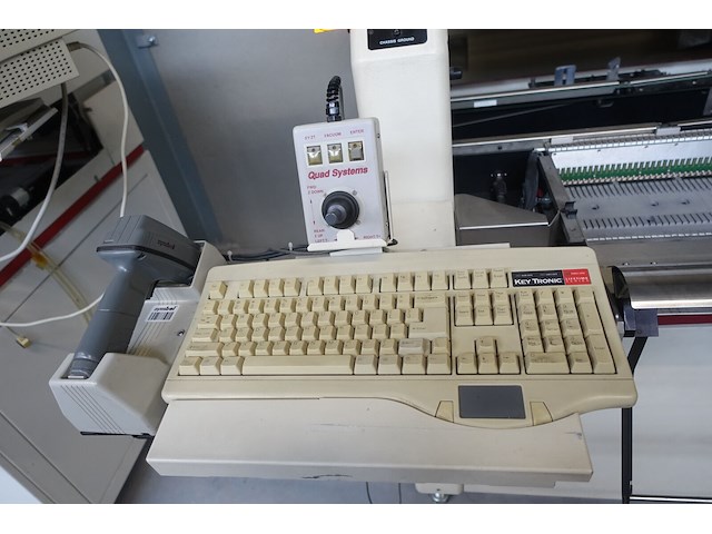 Qaud ( pick & place machine ) - afbeelding 6 van  9