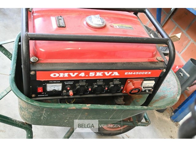 Qhv 4,5kva stroomgenerator (voor onderdelen) - afbeelding 2 van  3