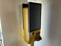 Qiox 2-zijdige elektronische bestelkiosk - afbeelding 1 van  4