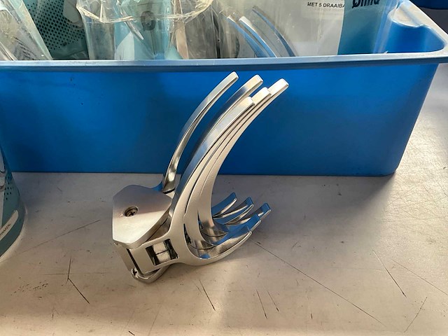 Qlinq aluminium kapstok met 5 draaibare jashaken (9x) - afbeelding 7 van  8