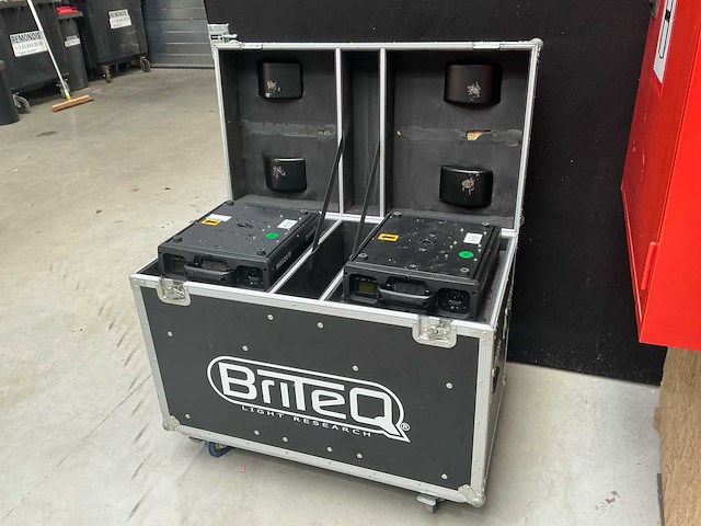 Qmax - s250 wash - various light equipment (2x) - afbeelding 1 van  7