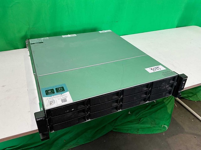 Qnap - ts-h1283xu-rp - server - afbeelding 1 van  5