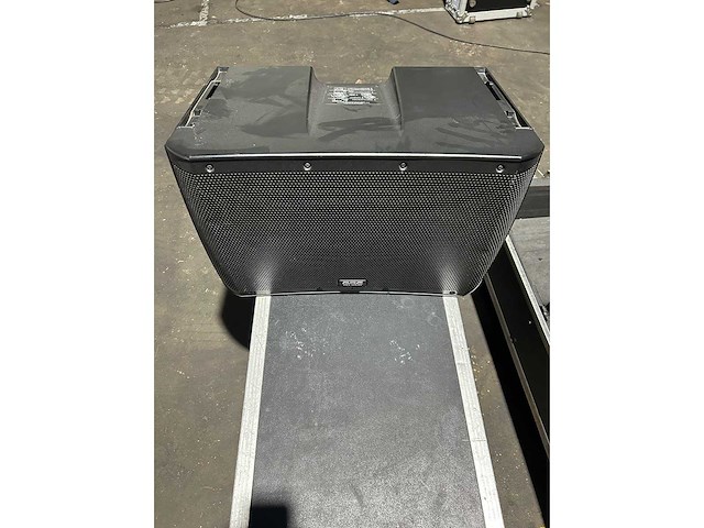 Qsc - kla12 - qsc line array kla (2x) - afbeelding 5 van  7