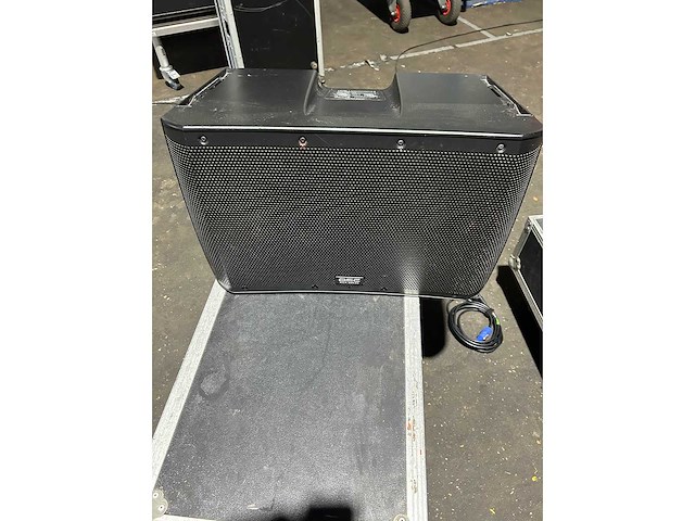 Qsc - kla12 - qsc line array kla (2x) - afbeelding 5 van  7