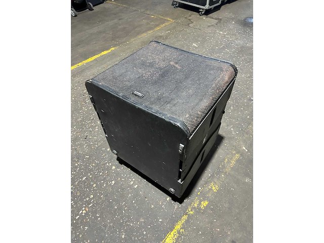 Qsc - kla181 - qsc subwoofer kla181 - afbeelding 2 van  3
