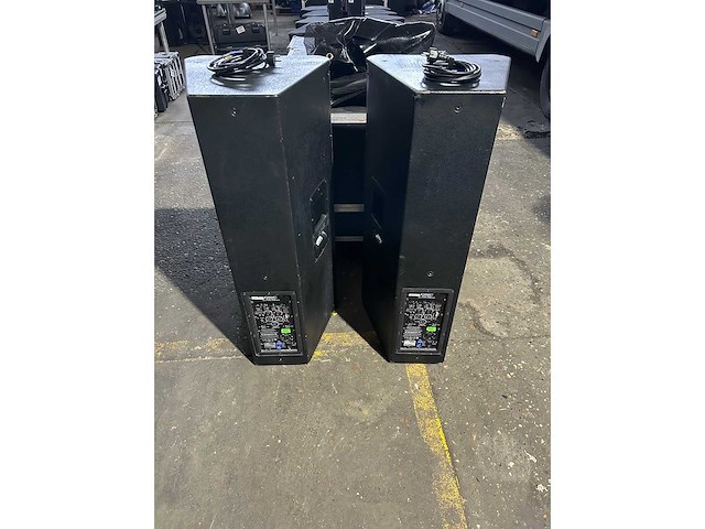 Qsc - kw153 - speaker qsc kw153 (2x) - afbeelding 3 van  3