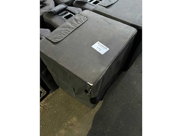 Qsc - kw181 - subwoofer qsc kw181 - afbeelding 2 van  3