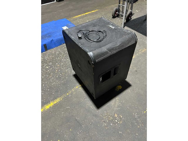Qsc - kw181 - subwoofer qsc kw181 - afbeelding 1 van  3