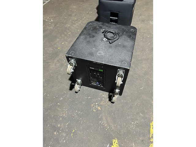 Qsc - kw181 - subwoofer qsc kw181 - afbeelding 3 van  3