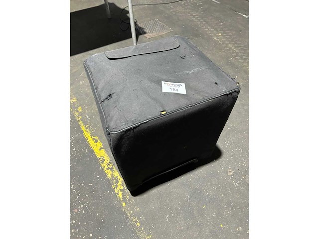 Qsc - kw181 - subwoofer qsc kw181 - afbeelding 2 van  3