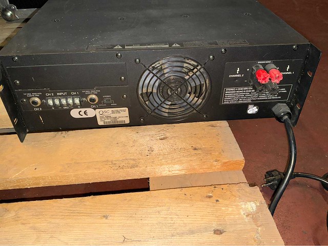 Qsc mx3000a versterker - afbeelding 3 van  4