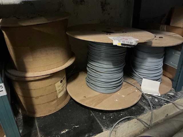 Quabbin bobijnen met diverse kabels (32x) - afbeelding 2 van  15