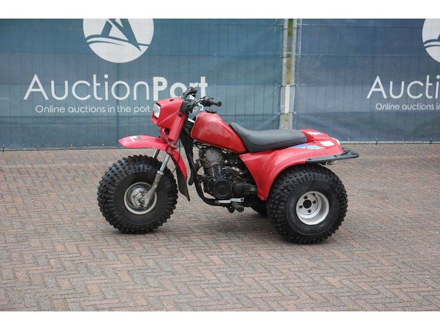 Quad kawasaki 185 benzine - afbeelding 1 van  1