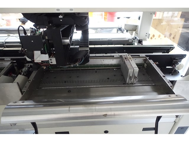 Quad ( pick & place machine ) - afbeelding 6 van  10
