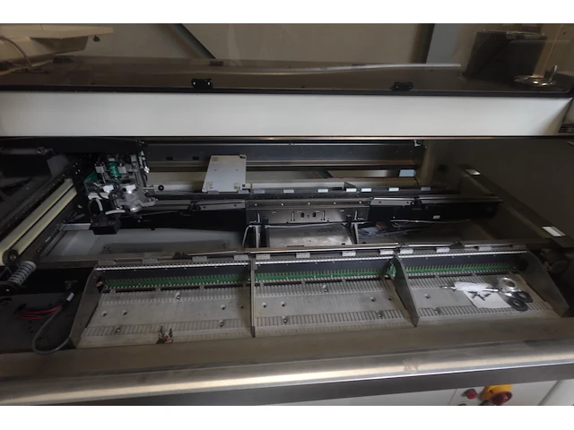 Quad ( pick & place machine ) - afbeelding 6 van  7