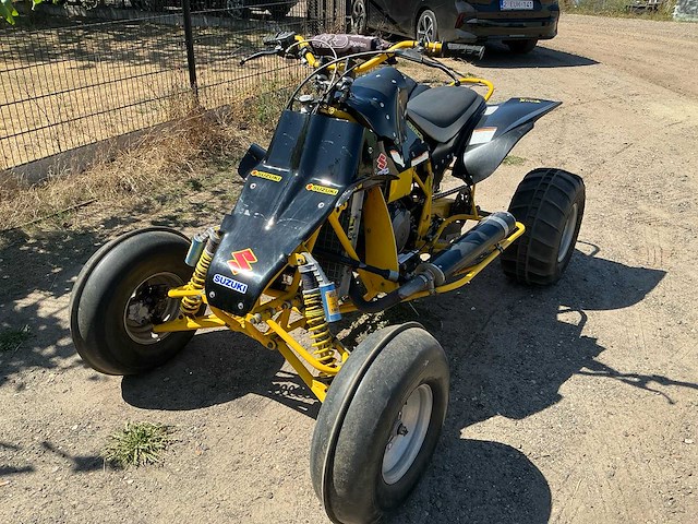 Quad - afbeelding 1 van  11