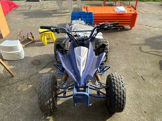 Quad - afbeelding 2 van  8