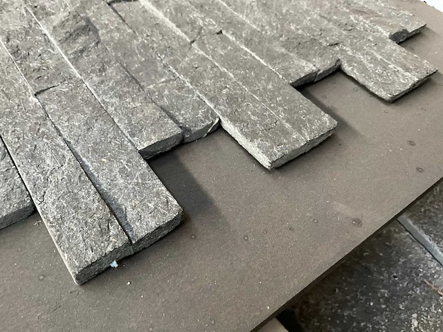 Quartz zwart interloc partij mozaïek muurstrips - afbeelding 2 van  3