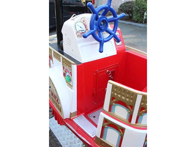 Queen of mississippi - kiddy ride - afbeelding 3 van  5