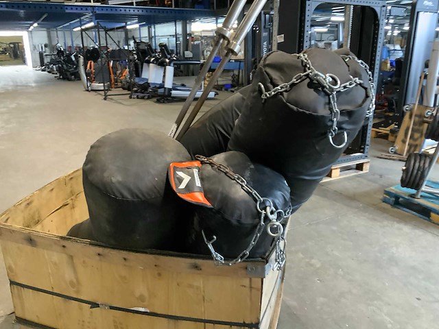 Queenex diversen 5x, bokszakken krachtstation - afbeelding 4 van  6