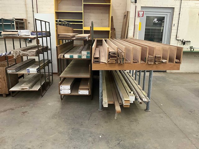 Quick step partij omlijstingen en laminaat - afbeelding 1 van  10