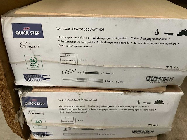 Quick step partij omlijstingen en laminaat - afbeelding 8 van  10