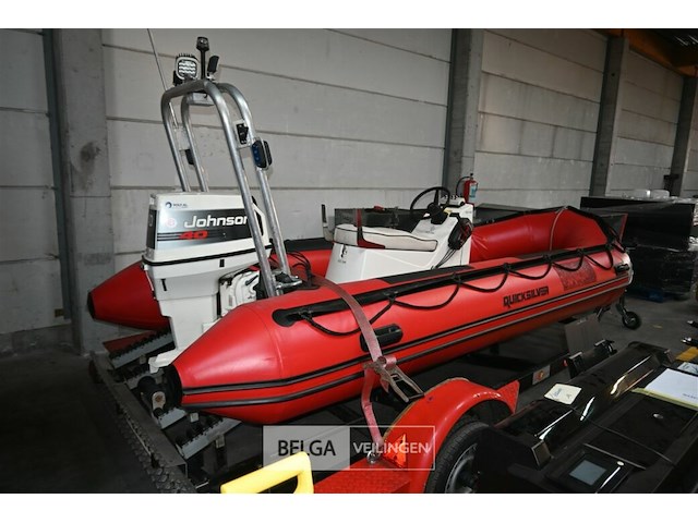 Quicksilver rubberboot met motor en aanhangwagen - afbeelding 15 van  15