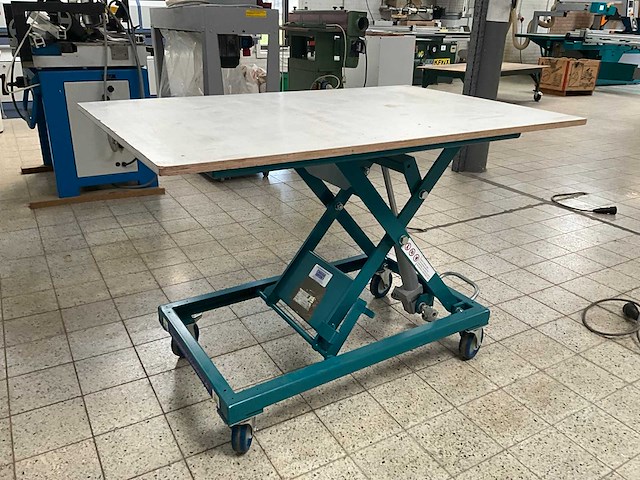 R. beck mobiele verstelbare werkbank/tafel - afbeelding 1 van  5
