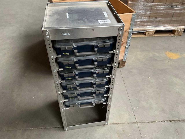 Raaco rek aluminium incl 6 carrylites - afbeelding 1 van  8