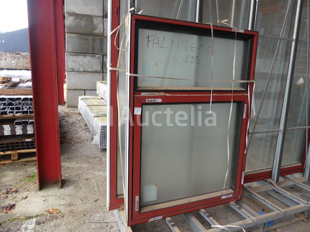 Raam met 1 openslaand deel + 1 vast deel - afbeelding 1 van  3