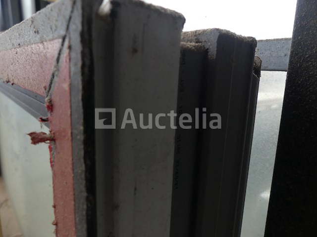 Raam met 1 openslaand deel + 1 vast deel - afbeelding 2 van  3