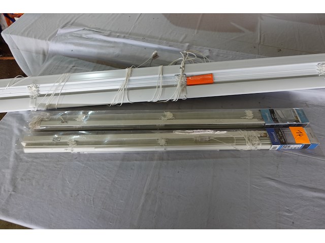 Raamdecoratie (lamellen) 3 stuks - afbeelding 2 van  5