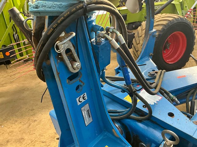 Rabe super-albatros 140mv 5-schaar variabele wentelploeg (vario) met transportwiel ploeg - afbeelding 4 van  14