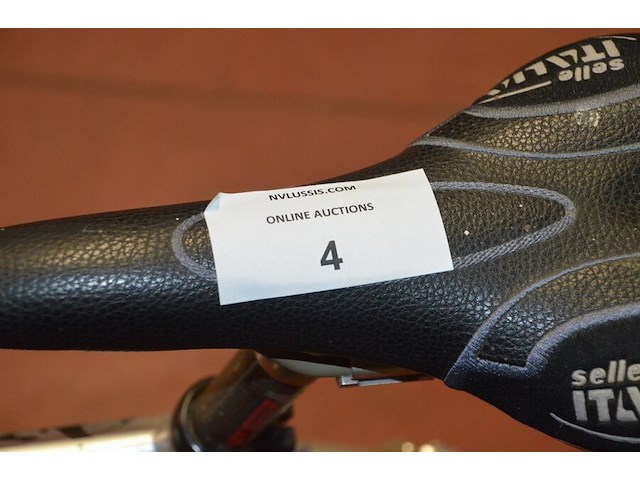 Racefiets colnago - afbeelding 9 van  12