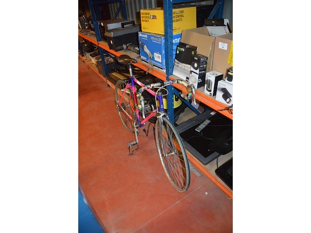 Racefiets pinarello - afbeelding 2 van  8