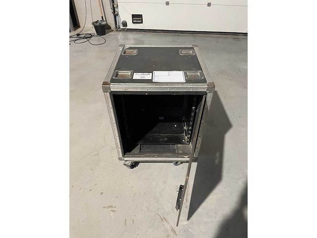 Rack flightcase - 12 unit - flightcase - afbeelding 1 van  4