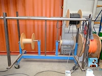 Rack met afrolhaspels - afbeelding 2 van  6