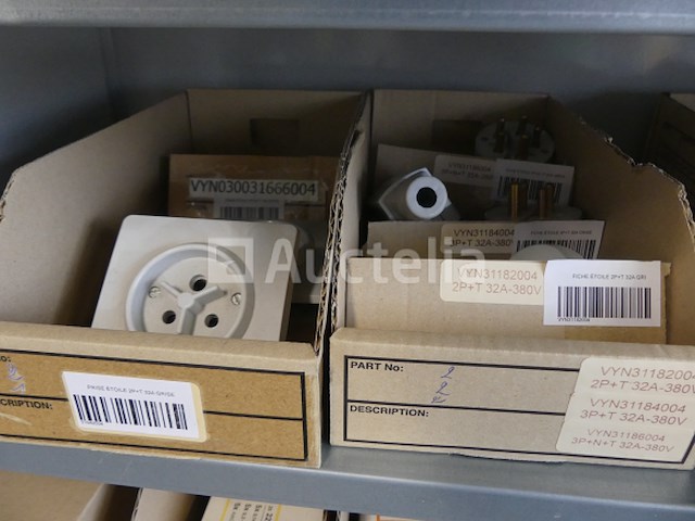 Raddoppen, dozen, wago, enzovoort. - afbeelding 6 van  26