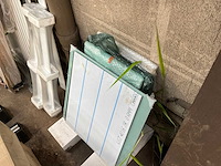 Radiator (2x) en inbouw spoeltafel - afbeelding 2 van  7