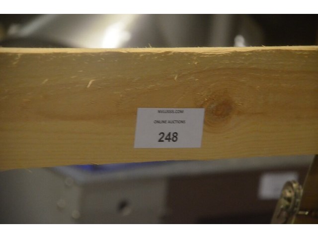 Radiator afm. 200x50, radiator afm. 120x80, radiator afm. 160x60, pvc bak met 12 spots, resten laminaat, dekzeil - afbeelding 11 van  12