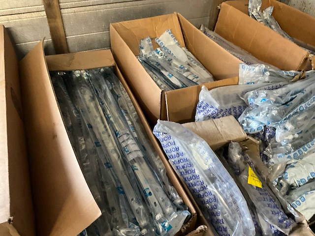 Radiator bevestigingsbeugels / montagebeugels - afbeelding 6 van  10