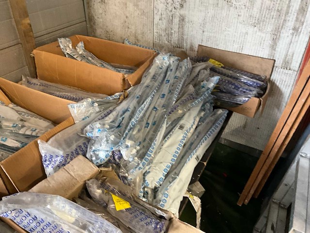 Radiator bevestigingsbeugels / montagebeugels - afbeelding 7 van  13