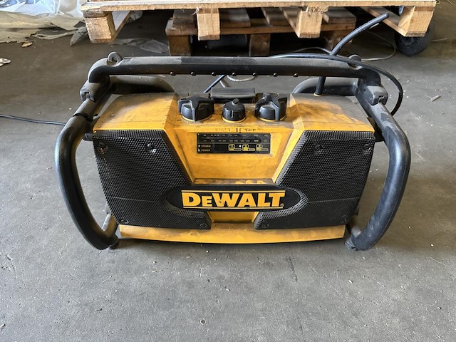 Radio dewalt - afbeelding 1 van  2
