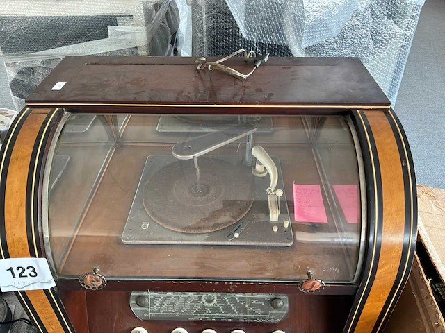Radio/platenspeler vintage - afbeelding 2 van  5