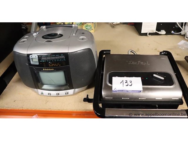 Radio/tv plus toaster tefal - afbeelding 1 van  3