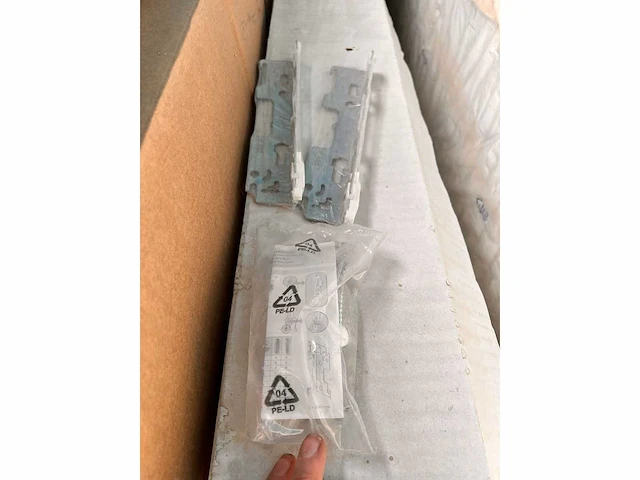 Radson - wand - radiator - afbeelding 2 van  2