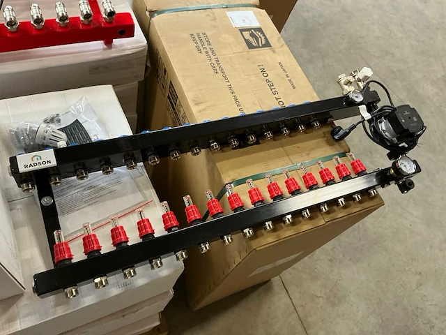 Radson vloerverwarming lt-verdeler (15 circuits) - afbeelding 1 van  6